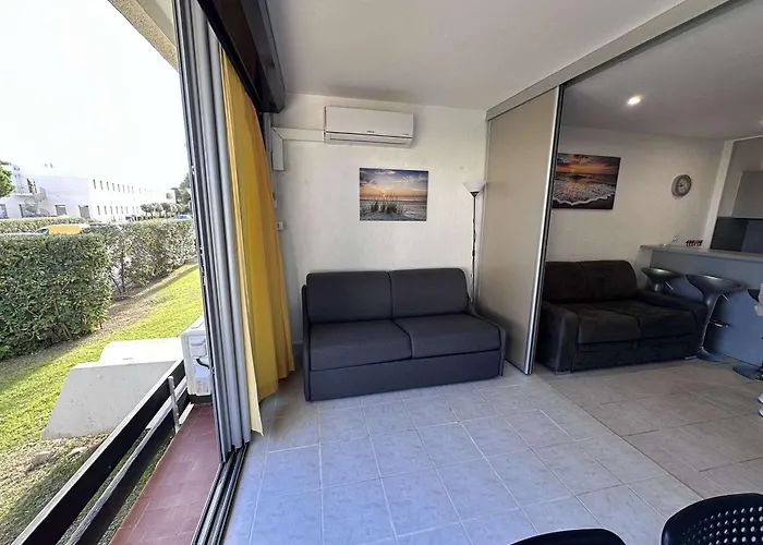 Climatisé 30m² Avec Piscine à 50m De La - Fr-1-731-107 * Le Grau-du-Roi