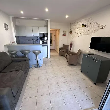 Apartment Climatise 30m² Avec Piscine A 50m De La *
